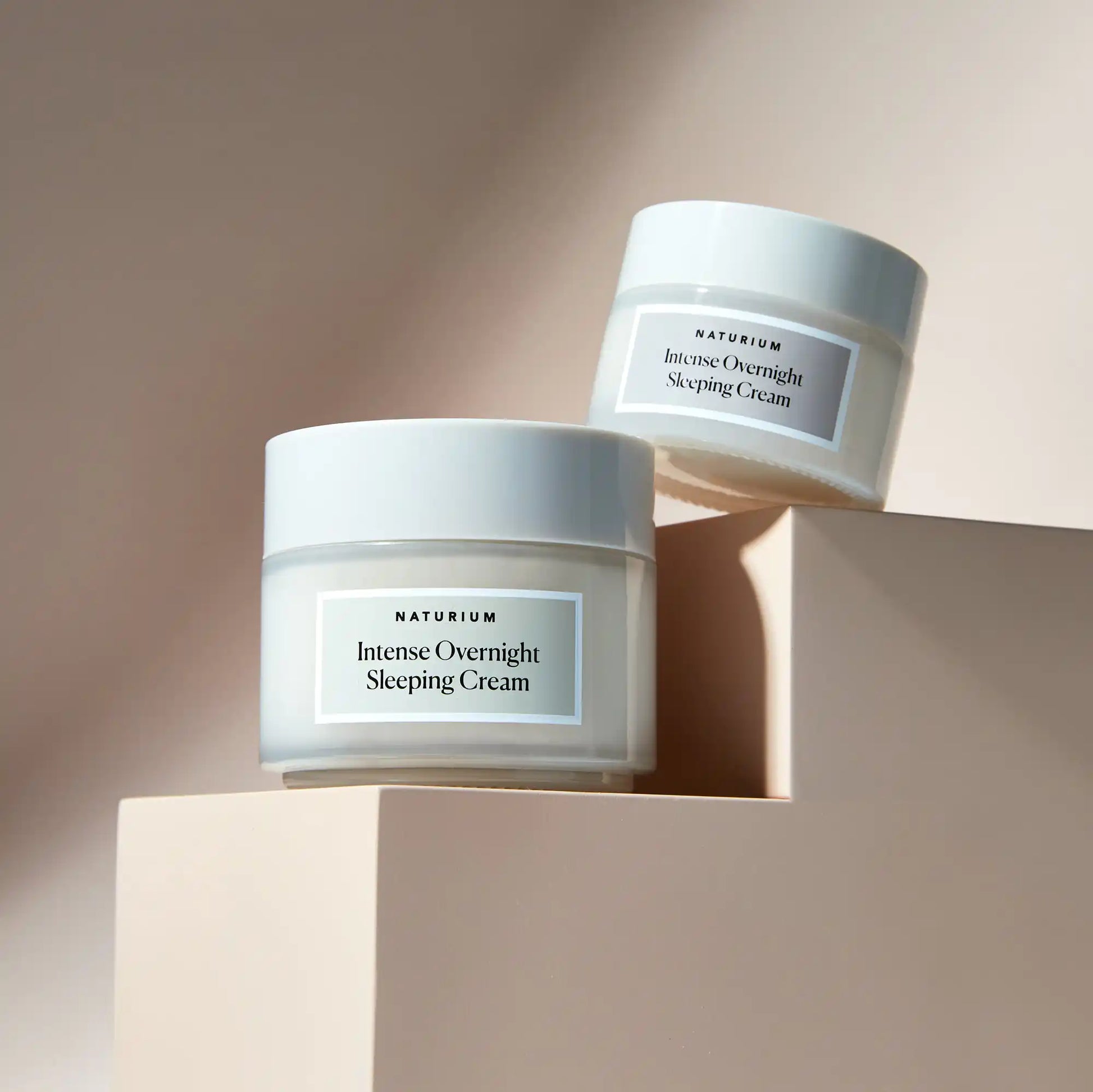 intense-overnight-sleeping-cream-jumbo-x2 11_18_2021_Naturium0552-crop.webp