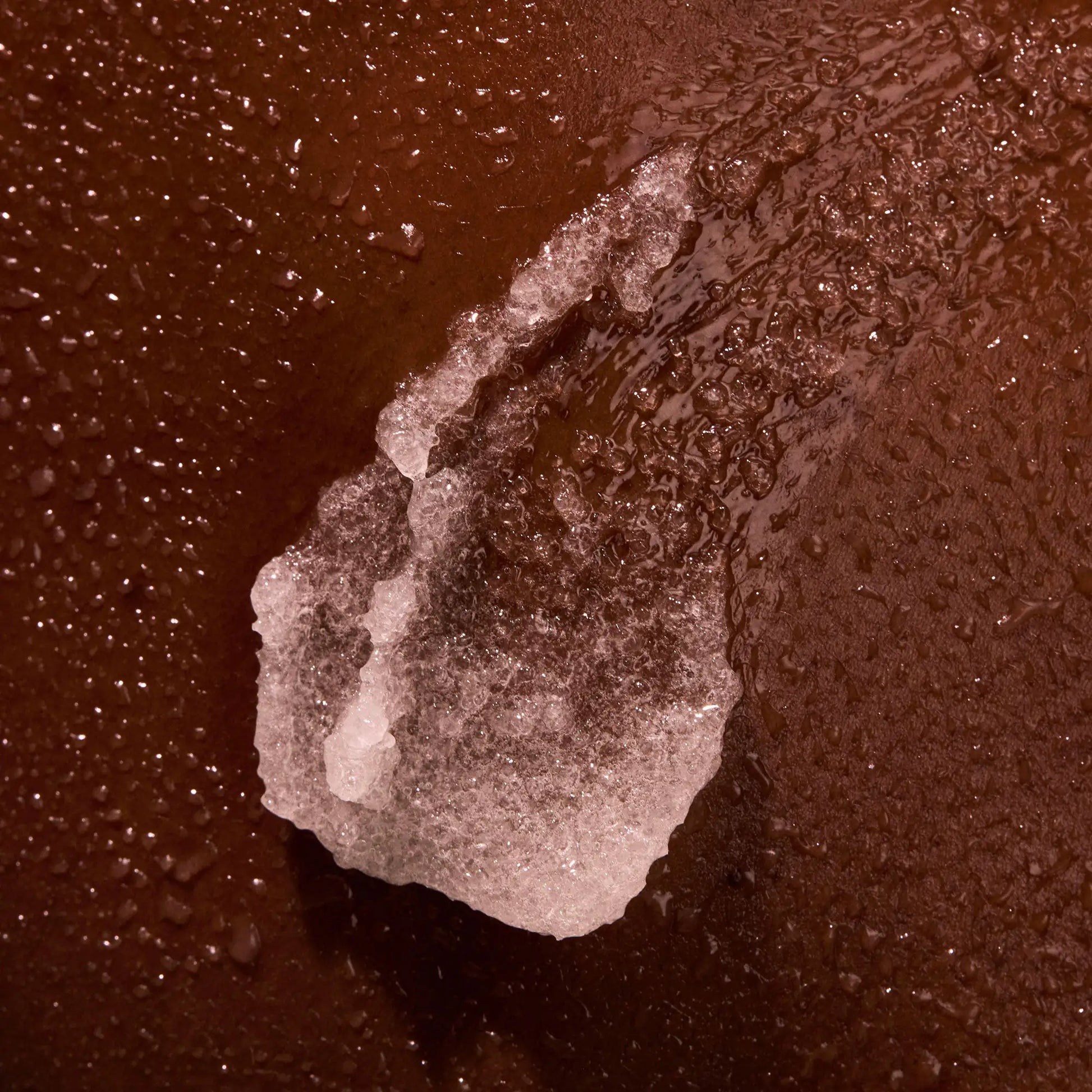 the-glow-getter-multi-oil-body-scrub-c8 NATR-40028-Alt-Image-TheGlowGetterMulti-OilBodyScrub-08.webp