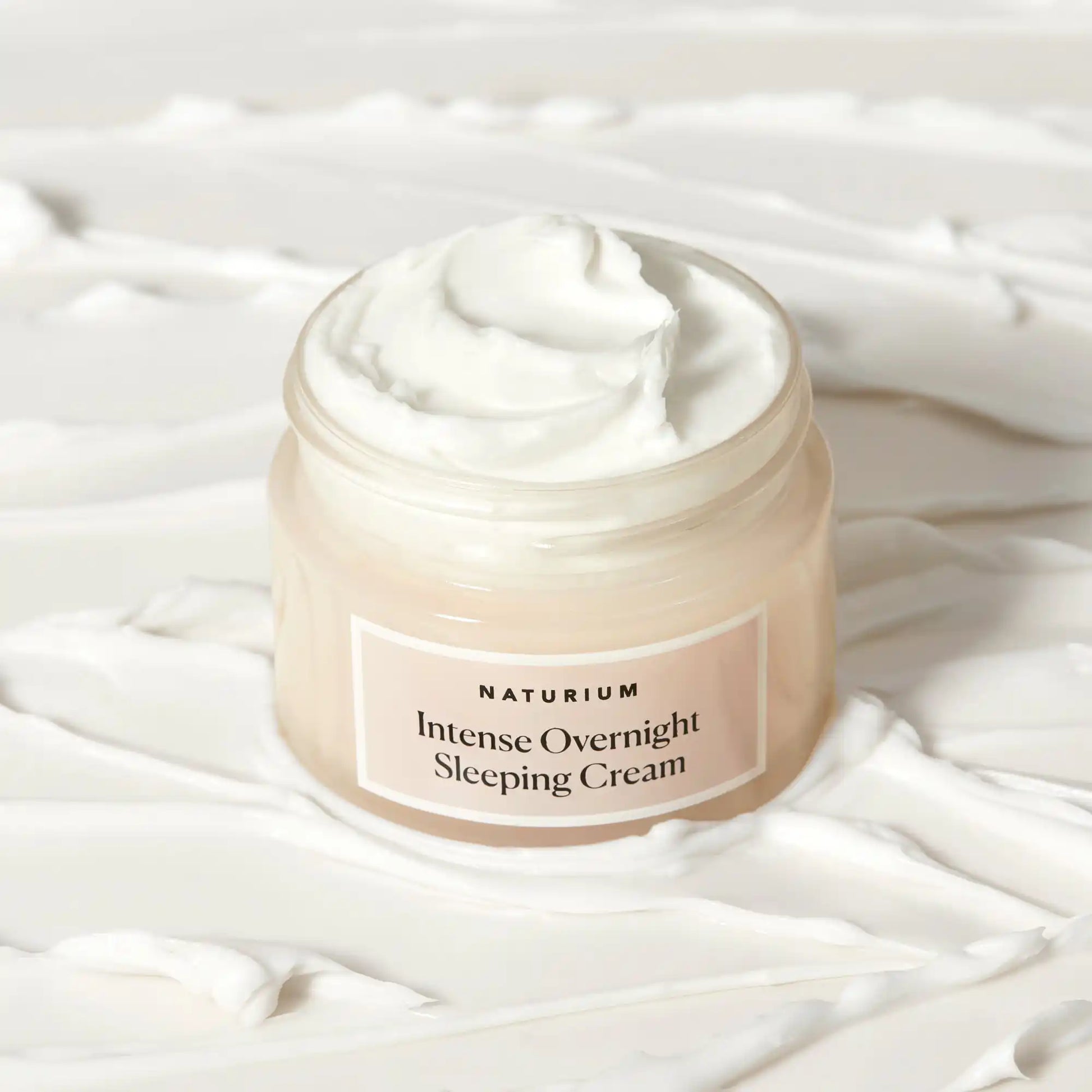 intense-overnight-sleeping-cream-c2 sleepingcream_0880-crop_1.webp